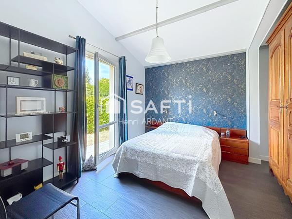 Côté LIMOGES Cinq chambres ! Proche des commerces et du bourg.