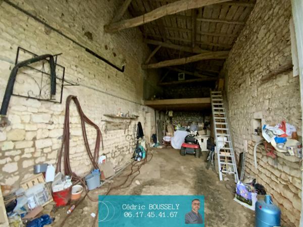 Charme et Potentiel : Superbe Charentaise à agrandir