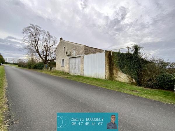 Charme et Potentiel : Superbe Charentaise à agrandir