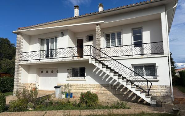 Maison à vendre    4 pièces •  Échillais