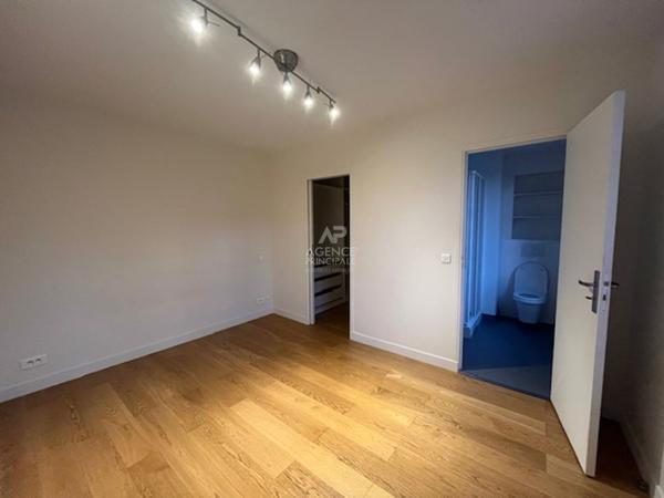 Versailles Notre-Dame Appartement 2 piéces 35 m² carrez situé au 2ème étage avec cave 315 000 € ** - Référence 27314