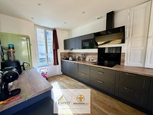 Location                                                      Maison
                        
                     4 pièces                      98 m2                     à Brive-la-Gaillarde