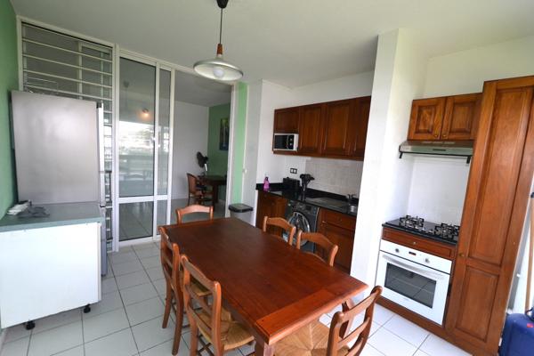 Gosier (97190) T2 beaux volumes meublé bas du fort CC