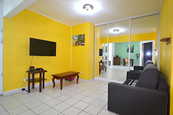 Gosier (97190) T2 beaux volumes meublé bas du fort CC