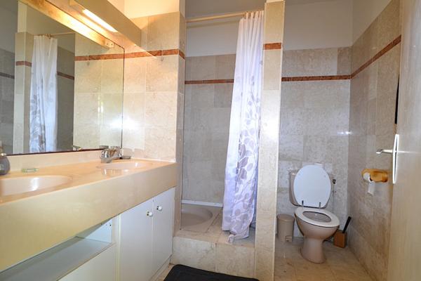 Gosier (97190) T2 beaux volumes meublé bas du fort CC