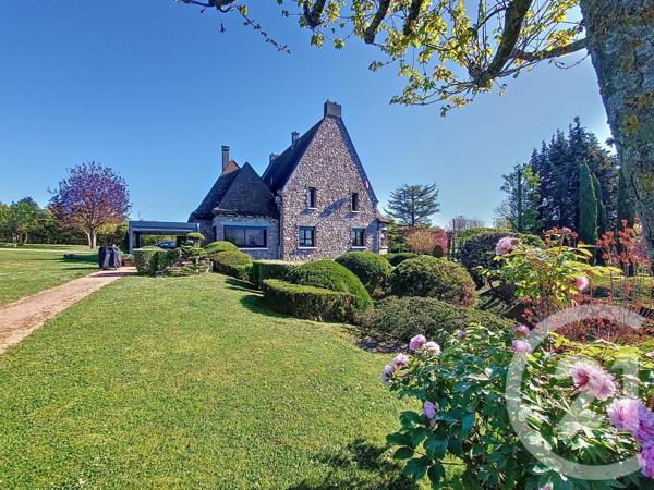 Maison à vendre  7 pièces - 230,31 m2 AIGUEPERSE - 63