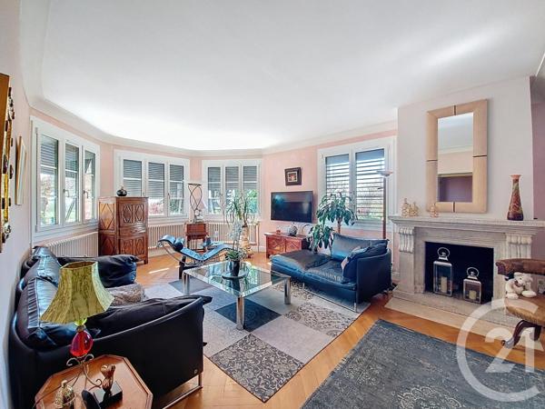 Maison à vendre  7 pièces - 230,31 m2 AIGUEPERSE - 63