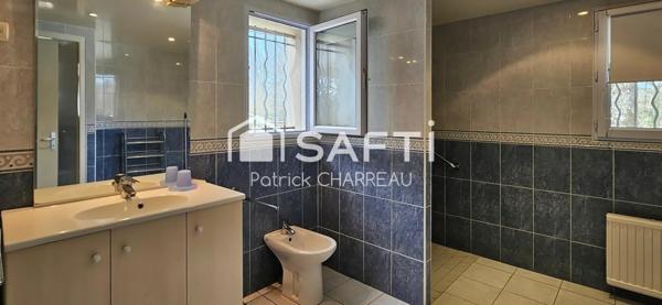 Propriété - 8 chambres - Écrin de verdure - Lot 46