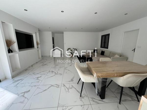 VILLA  AVEC PISCINE ET GARAGE CONSTRUCTION 2024