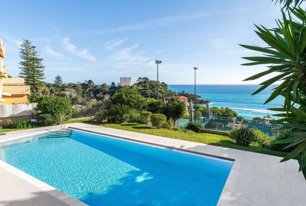 Vente Appartement de luxe Roquebrune-Cap-Martin 3 Pièces 96 m²