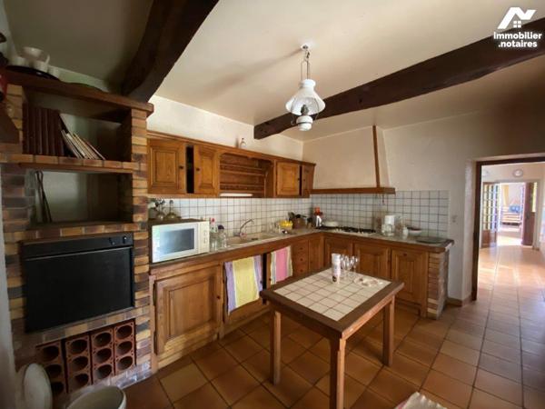 MIRANDE (32) à 8min, belle Gasconne double-corps et Gite sur 11566m² (poss 5ha en sus)