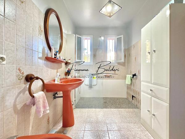 À vendre Villa 7 pièces de 205 m², Terrain 2 700 m², Havre de paix, Folelli, Penta di Casinca, Haute-Corse (20)