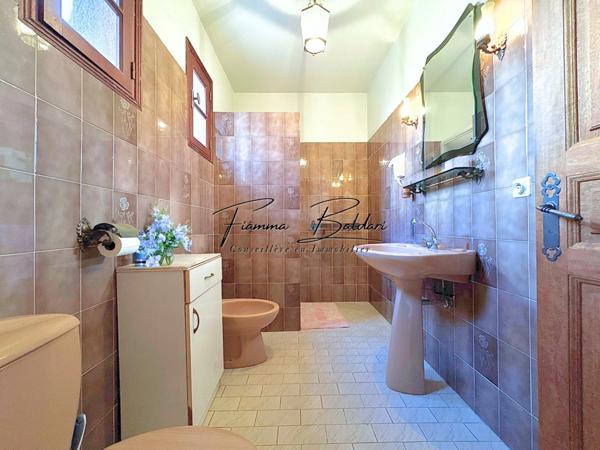 À vendre Villa 7 pièces de 205 m², Terrain 2 700 m², Havre de paix, Folelli, Penta di Casinca, Haute-Corse (20)