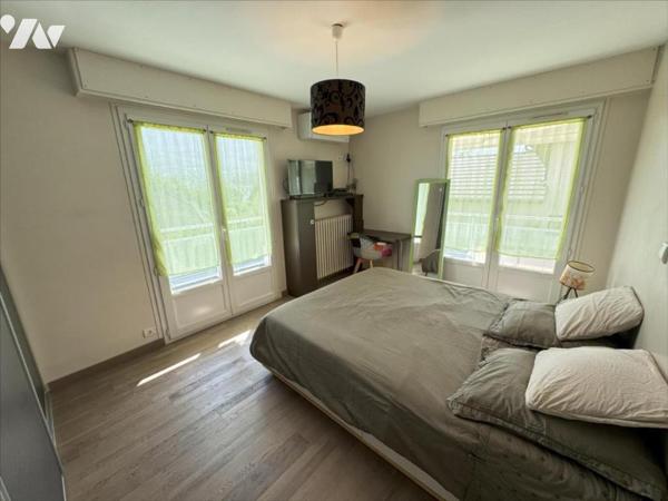 APPARTEMENT TYPE 4 / BALCONS / PARKING / CAVE