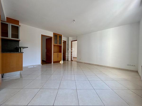 Appartement Poissy 3 pièce(s) 48.66 m2 Loyer 1 020 €/mois charges comprises **  - Référence  9240
