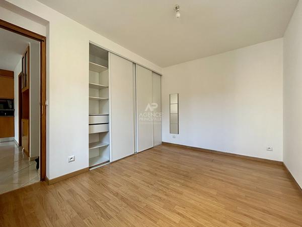 Appartement Poissy 3 pièce(s) 48.66 m2 Loyer 1 020 €/mois charges comprises **  - Référence  9240