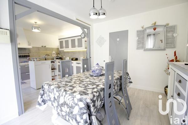 Maison 5 pièces de 136 m² à Bueil (27730)