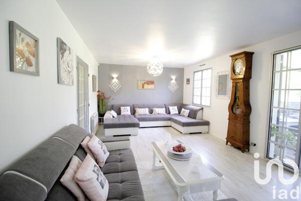 Maison 5 pièces de 136 m² à Bueil (27730)