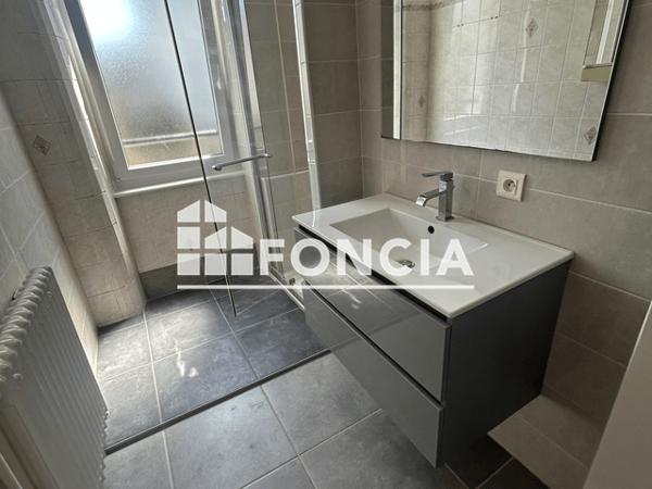 Location Maison 6 pièces 80.07 m² - 10 RUE DE KERBIGUET Douarnenez 29100