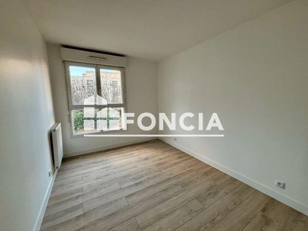 Location Appartement 4 pièces 80.21 m² - Nanterre 92000