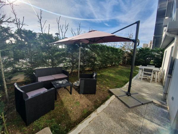 ST CYR L'ECOLE : Appartement meublé 3 pièces avec jardin et parking