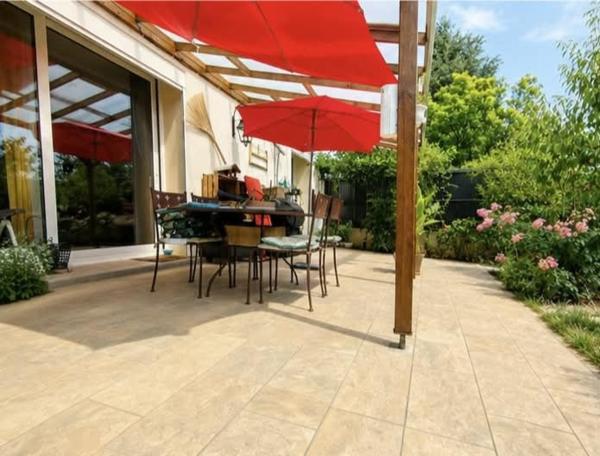 BELLE MAISON AU CALME AVEC GRAND JARDIN ARBORE (arbres fruitiers)