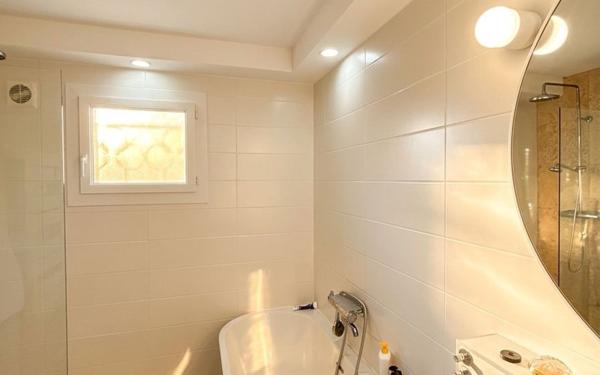 Maison à vendre    4 pièces • 120 m2 Balaruc-le-Vieux