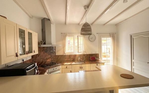 Maison à vendre    4 pièces • 120 m2 Balaruc-le-Vieux