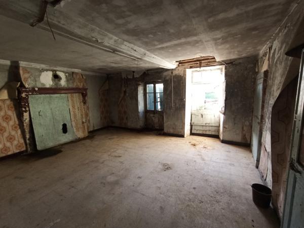 Ancienne ferme à rénover sur 1022m² de terrain