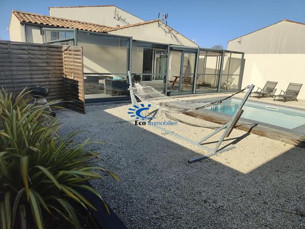 ENSEMBLE IMMOBILIER 144 M² PISCINE JARDIN VERANDA  Lagord