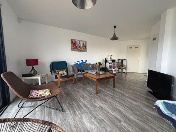 ENSEMBLE IMMOBILIER 144 M² PISCINE JARDIN VERANDA  Lagord