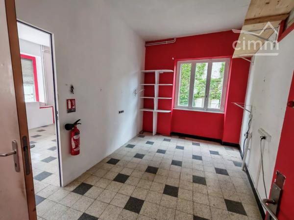 Maison de village avec local commercial – Fort potentiel