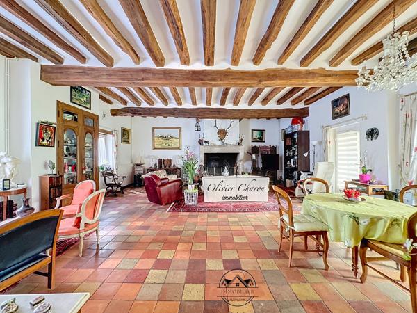 Joigny (89300) Proche Joigny Propriété 10 pièces de 392m2 sur 2309m2 de terrain