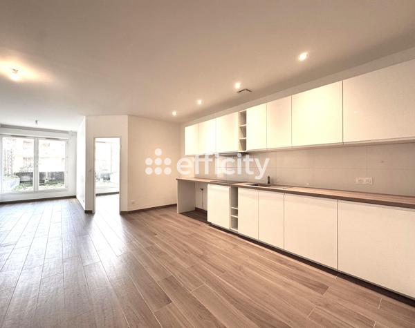 Appartement
         2 pièces
        - 51 m² 242 000 € *