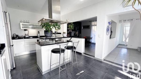 Maison 5 pièces de 201 m² à Carry-le-Rouet (13620)