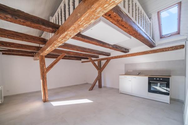 Investissement clé en main studio + mezzanine cœur de mulhouse