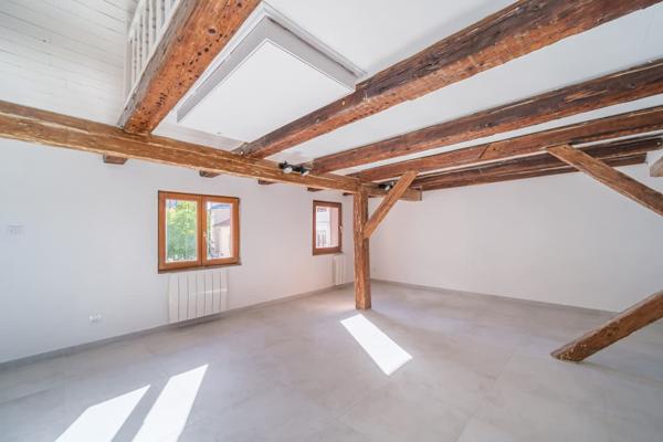 Investissement clé en main studio + mezzanine cœur de mulhouse