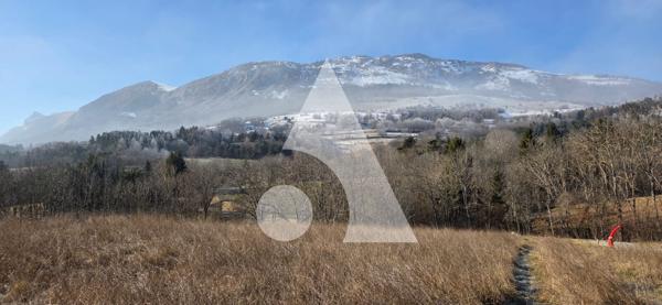Terrain 740 m2