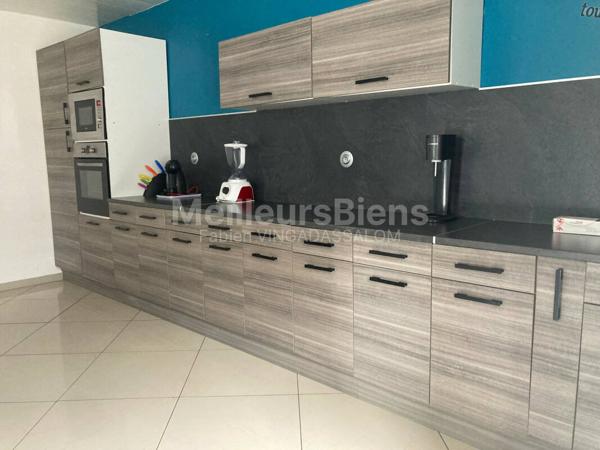 PROPRIETE EN PIERRE DE TAILLE DE 257 M2- 650m2 DE TERRAIN