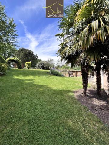 RARE dans BRESSUIRE ! Magnifique Propriété dans un parc clos de 2247m², aux portes du centre ville !!
