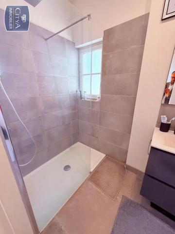 Immeuble à vendre 200m²