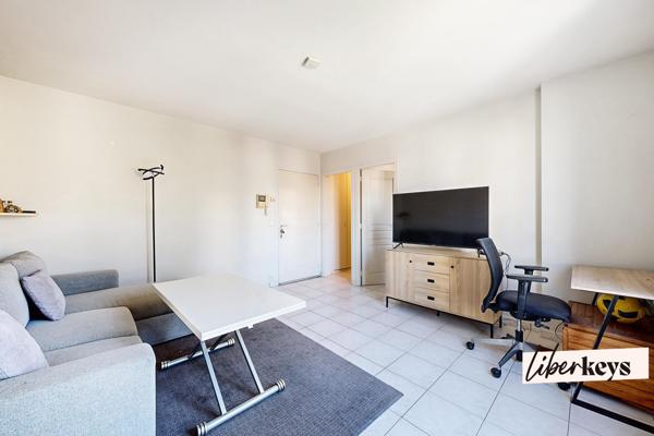 2 PIÈCES 42 m² – CALME – BOXE INCLU – PETITE COPROPRIÉTÉ