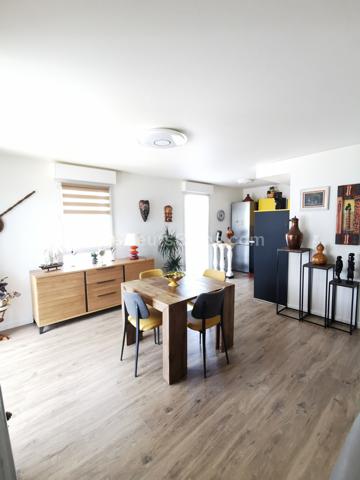 Magnifique appartement proche du neuf 75 m2, 2 chambres, parking en sous sol