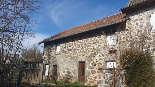 Maison en pierres Valuéjols (15300)