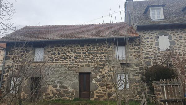 Maison en pierres Valuéjols (15300)