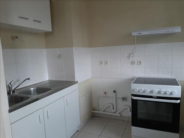 Appartement à louer 523 € CC MONTLUCON 3 p 60 m² DPE C