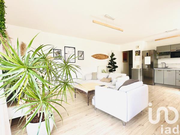 Appartement 3 pièces de 71 m² à Trappes (78190)