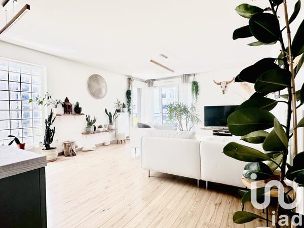 Appartement 3 pièces de 71 m² à Trappes (78190)