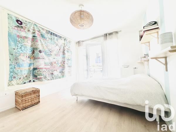 Appartement 3 pièces de 71 m² à Trappes (78190)