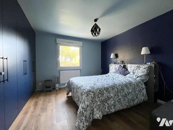 En exclusivité à TINQUEUX, maison indépendante d'une surface de 166m² au sol (133m² >1m80) avec...